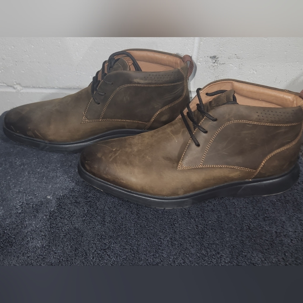 Florsheim Men's Brown Leather Chukka Boots Size 9